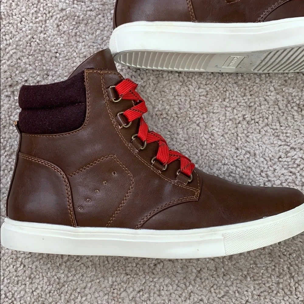 Steve Madden brand new
